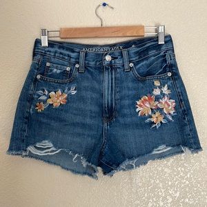 Waist Floral Embroidered Denim Shorts 